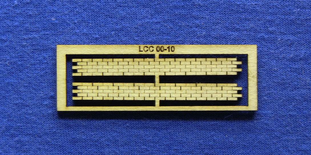 LCC 00-10 OO gauge 5 brick high decoration strips Set of 2, 5 brick high decoration strips with both sides interlocking.
